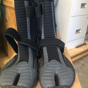 H2Odyssey 3MM split toe water booties